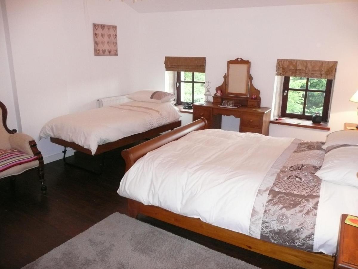 Maison Blanc Bed & Breakfast Gibourne Exterior photo