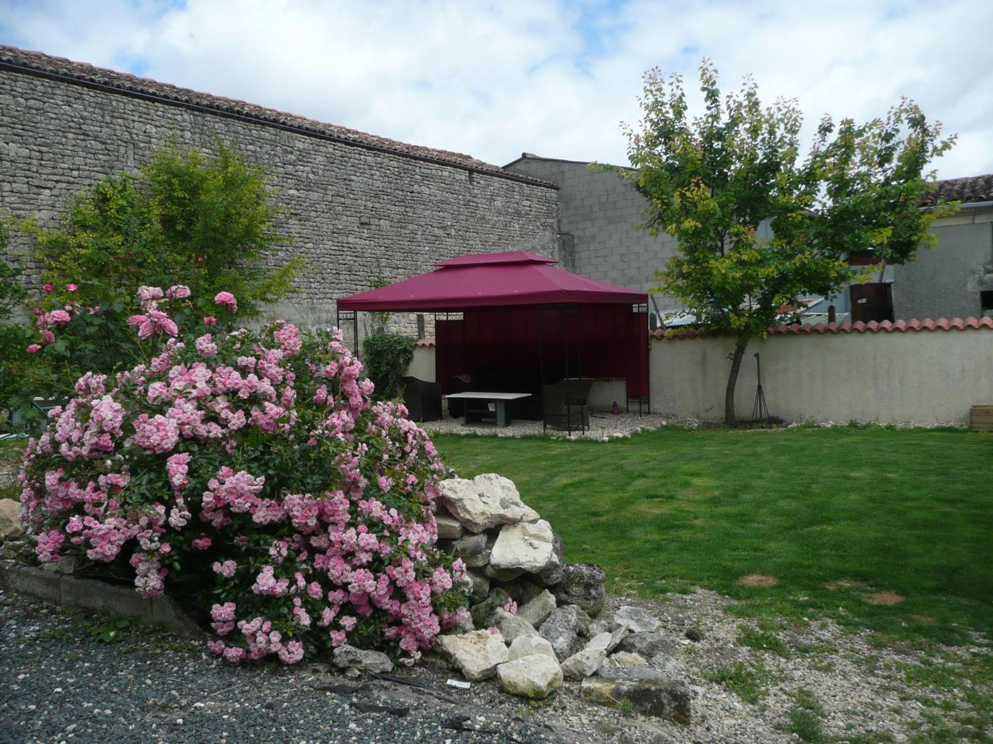 Maison Blanc Bed & Breakfast Gibourne Exterior photo